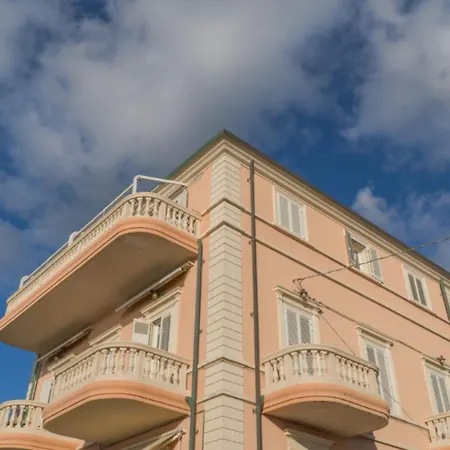 Corallo Sofia Villa San Vincenzo